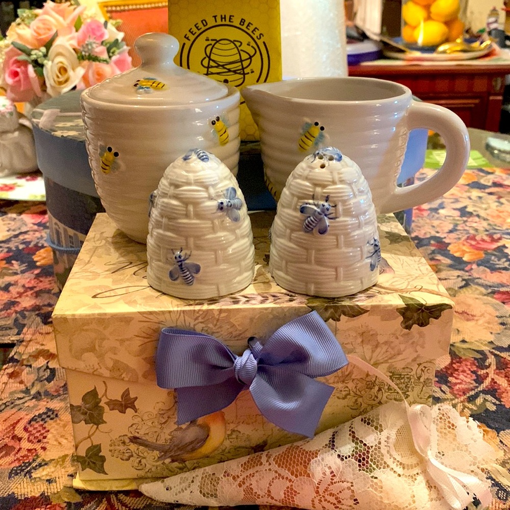 Honey Bees Porcelain Sugar Bowl & Creamer with Honeybee Salt & Pepper Shakers.